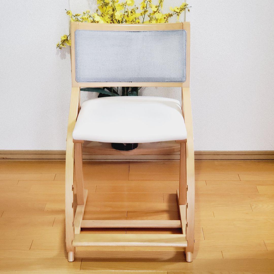 カリモク家具アイボリー 学習椅子 クレシェ デスクチェア XT2401