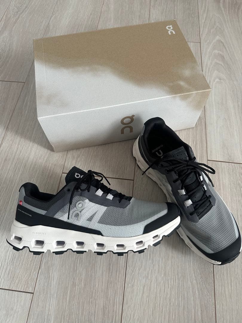 on オン　スニーカー8.5未使用hoka alo yoga ロンハーマン新品