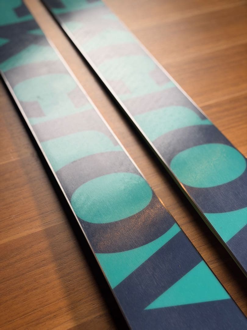 2020 black crows atris 178.3 フリーライド