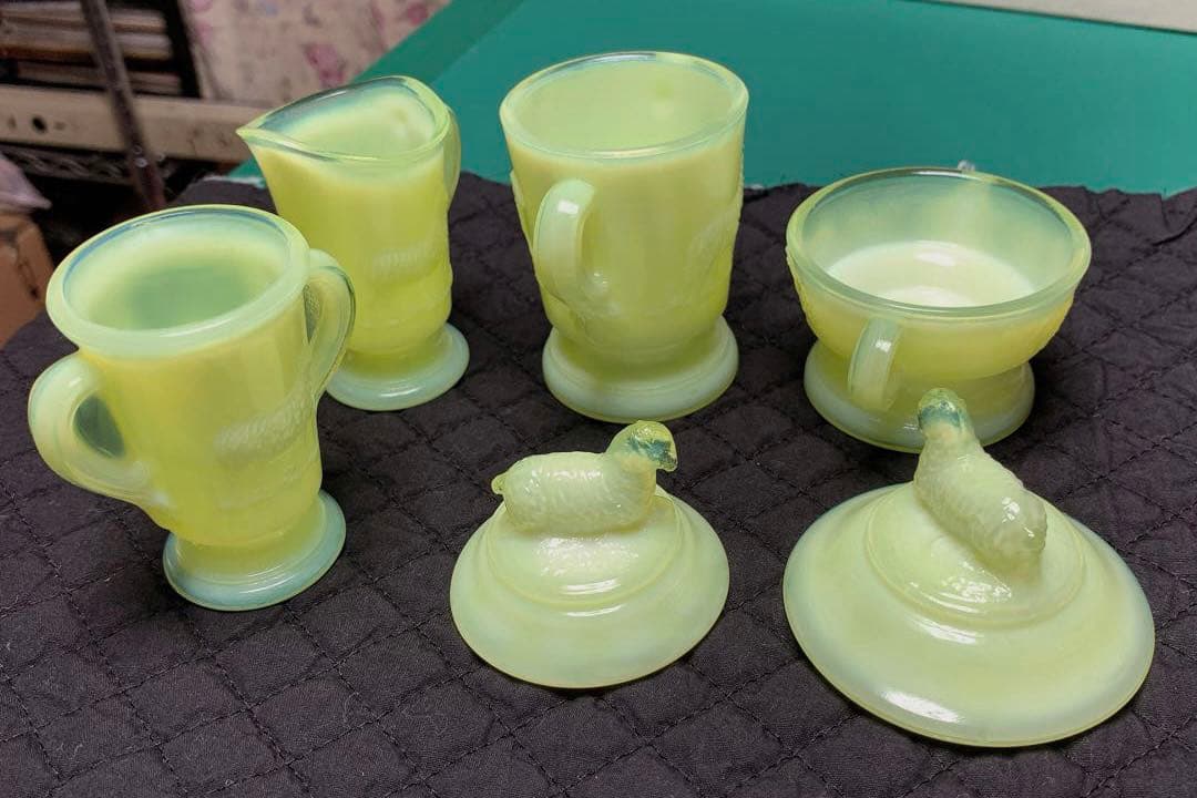 おままごとサイズ ウランガラス 子供用 お子様サイズ アメリカ製 箱付き 羊