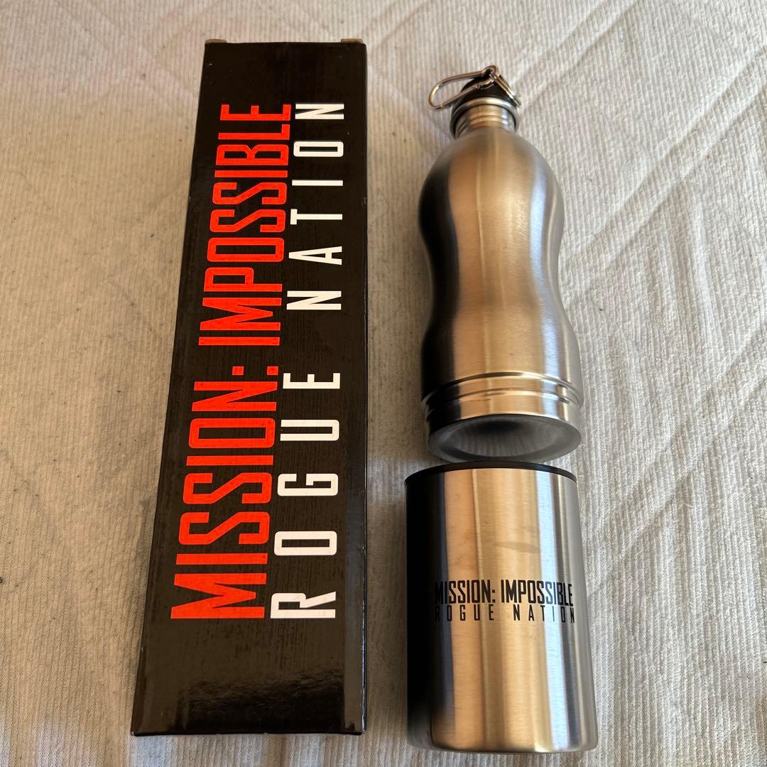 トムクルーズ、ミッションインボシブルローグネーションのウォーターボトル