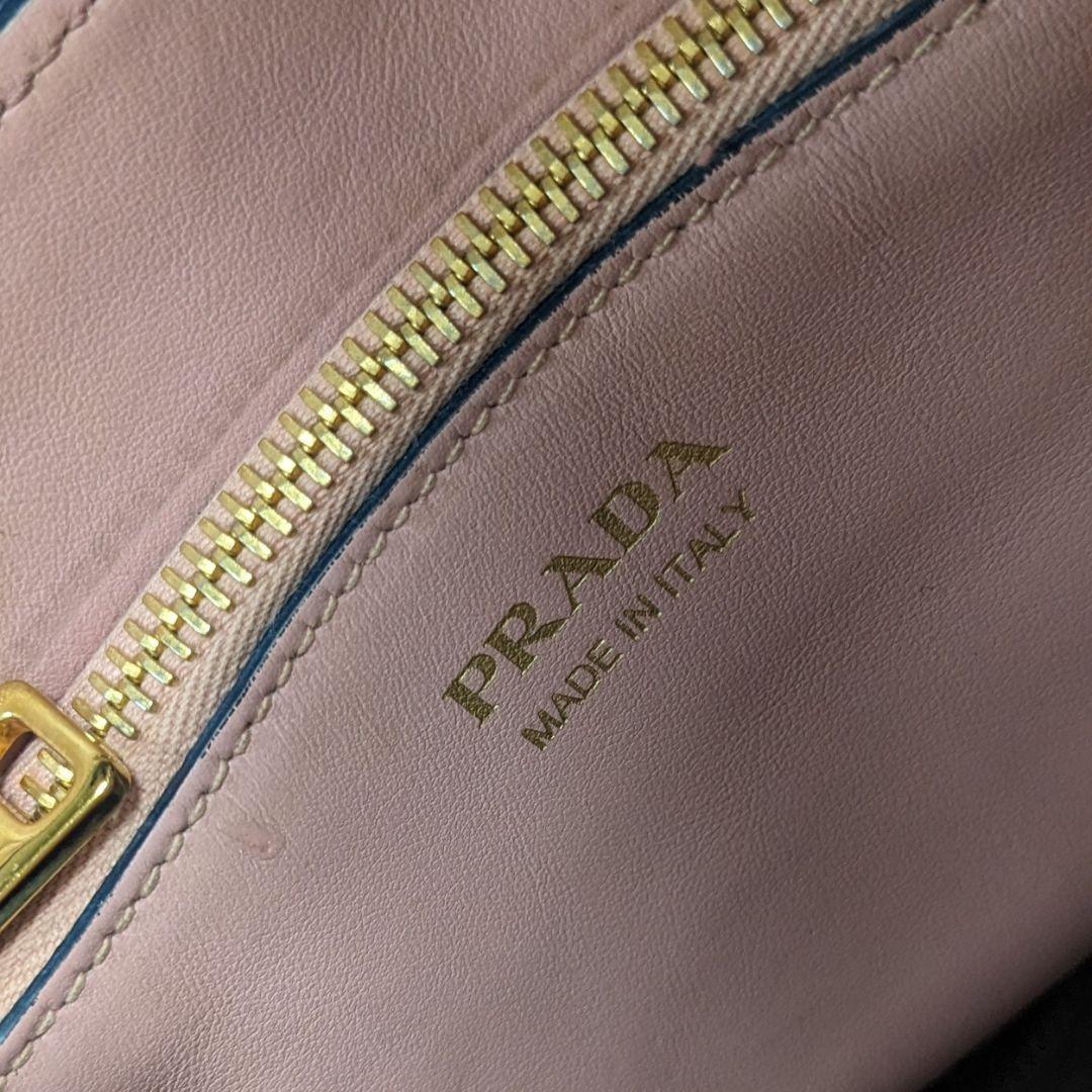 PRADA　プラダ　サフィアーノレザー　ハンドバッグ　トートバッグ　モノクローム