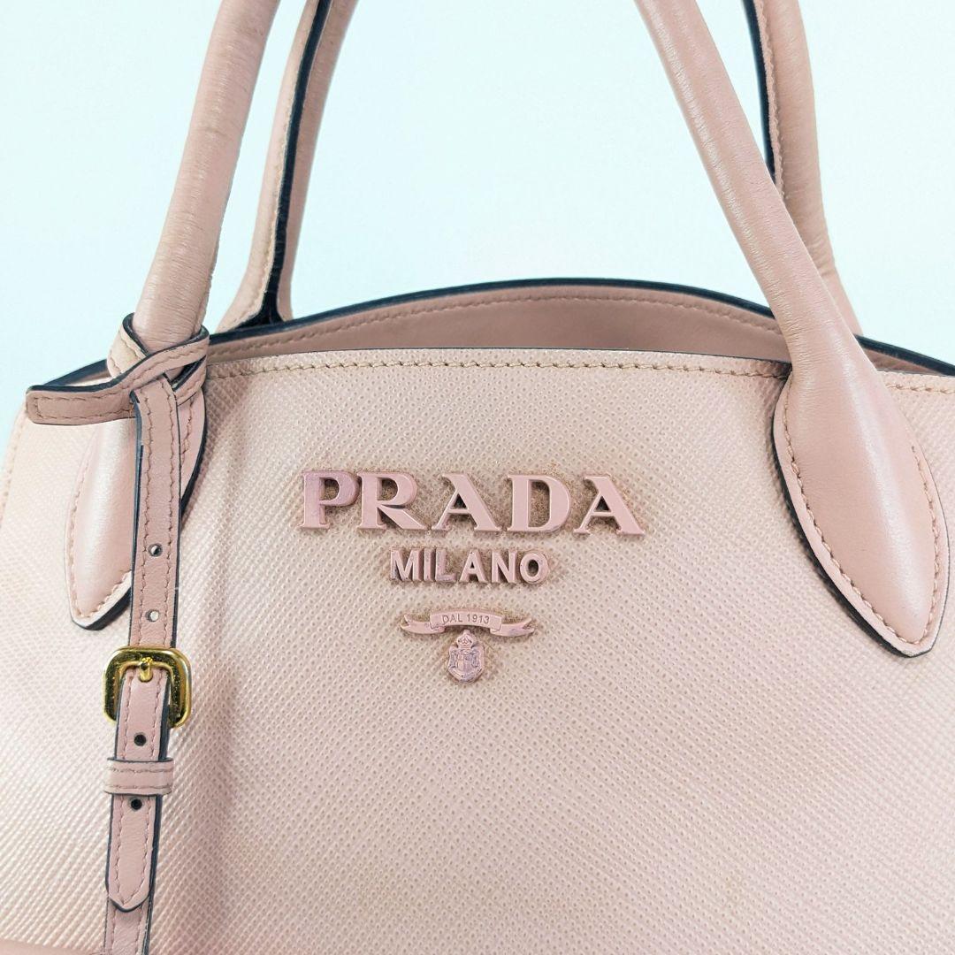 PRADA　プラダ　サフィアーノレザー　ハンドバッグ　トートバッグ　モノクローム