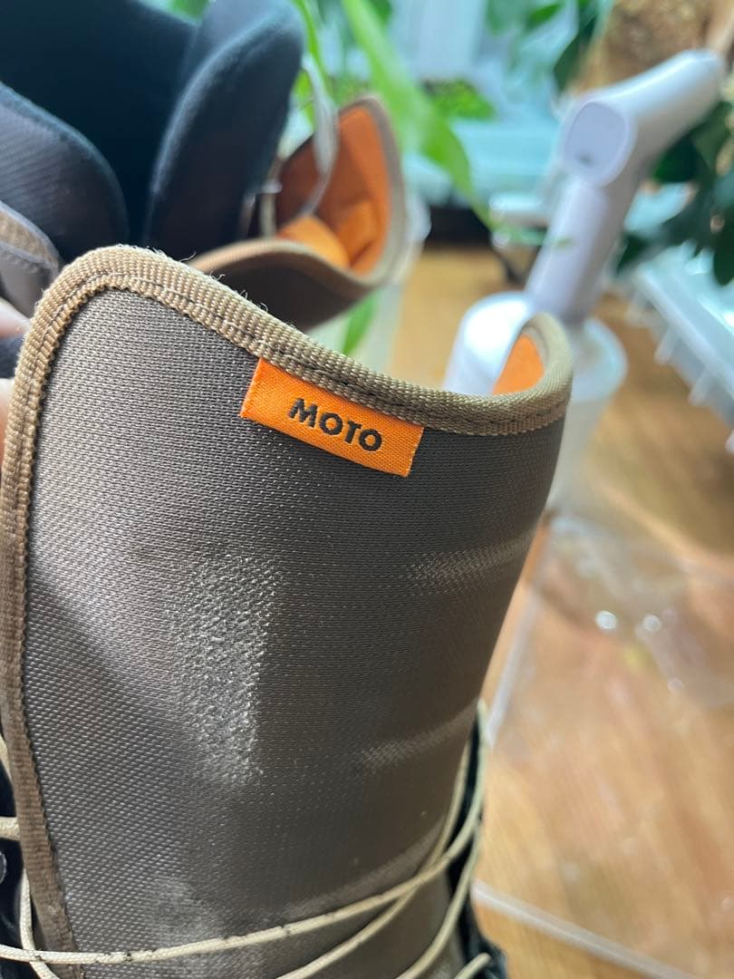 た*ん様 MOTO スノーボードブーツ グレー/オレンジ