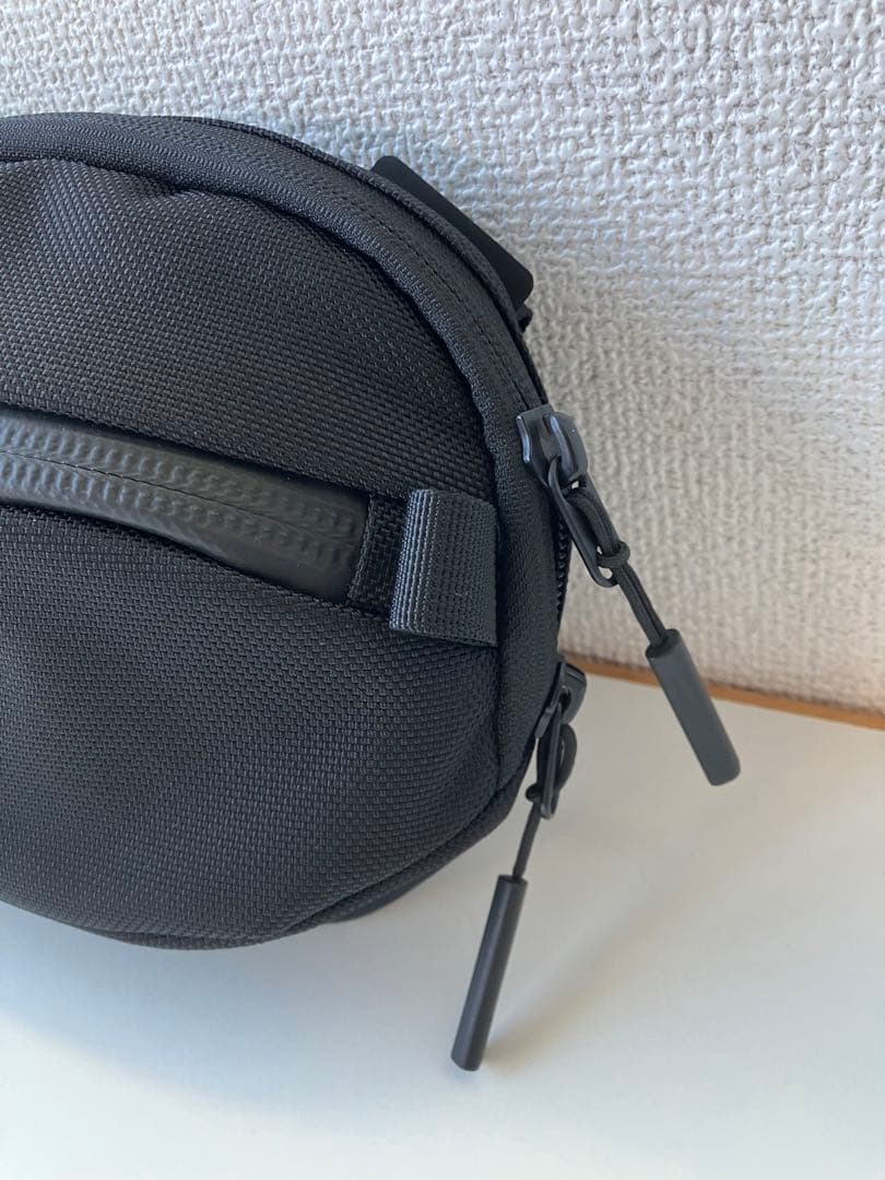 ＜Aer＞ DAY SLING 3L/スリングバッグ　【未使用品】