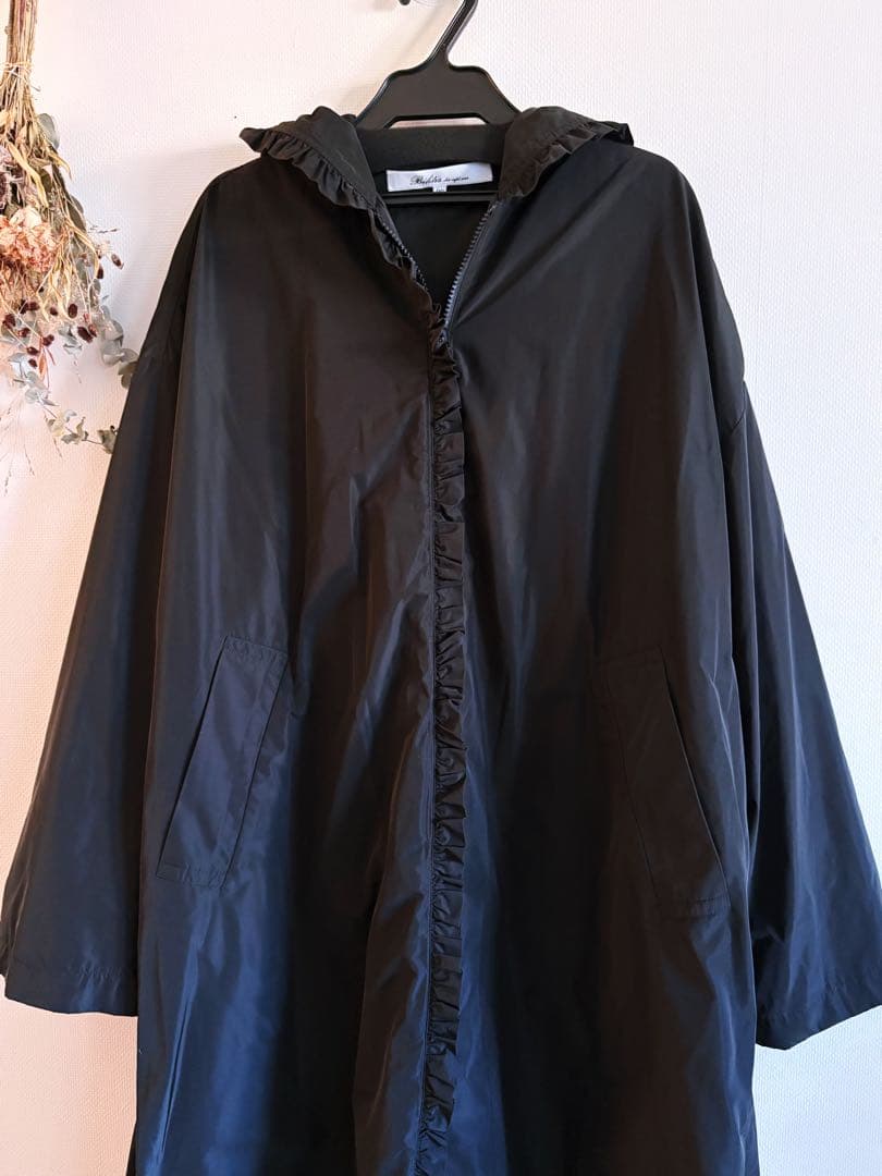 ジャケット・アウター Bilitis Hooded Frill Long Coat