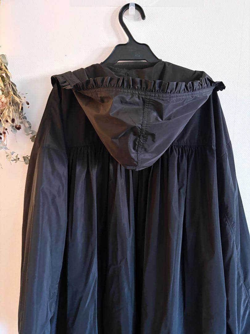 ジャケット・アウター Bilitis Hooded Frill Long Coat