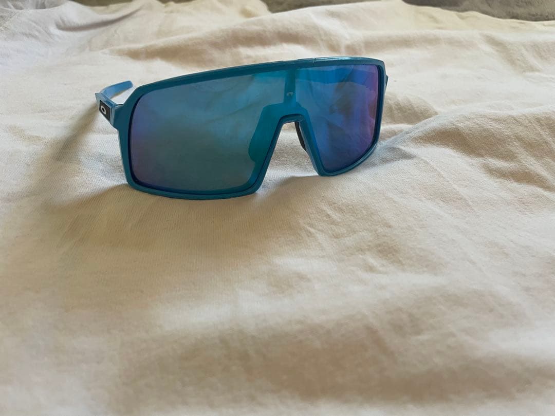 Oakley スポーツサングラス 青 紫レンズ　スートロ