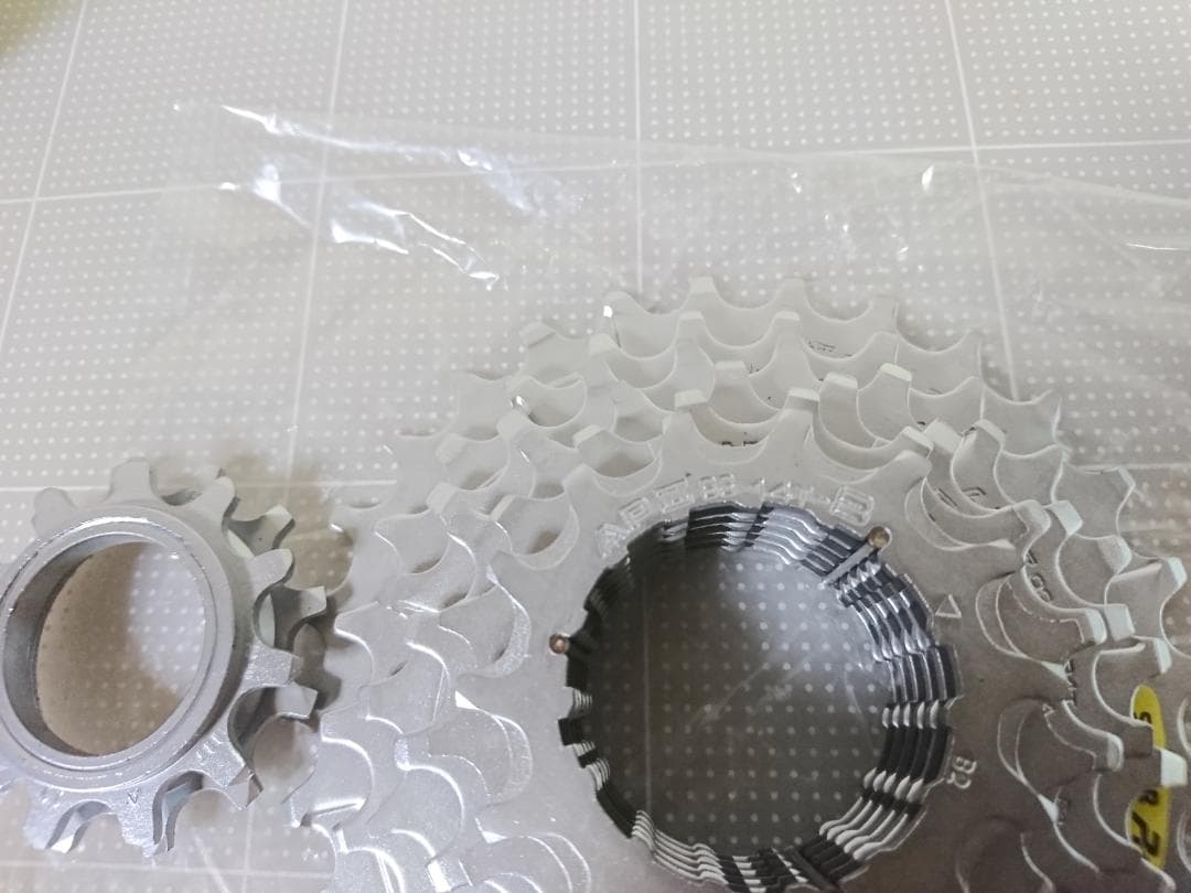 【新品】 ８速リアハブ & スプロケット SUPERBE PRO サンツアー