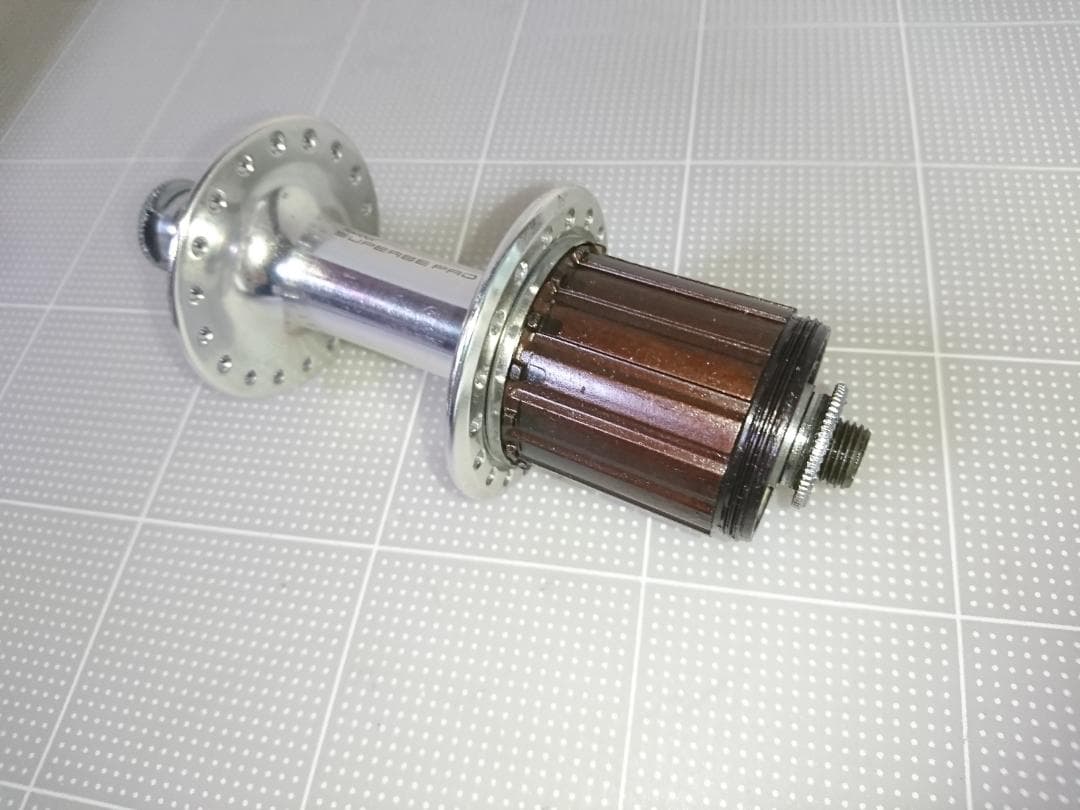 【新品】 ８速リアハブ & スプロケット SUPERBE PRO サンツアー