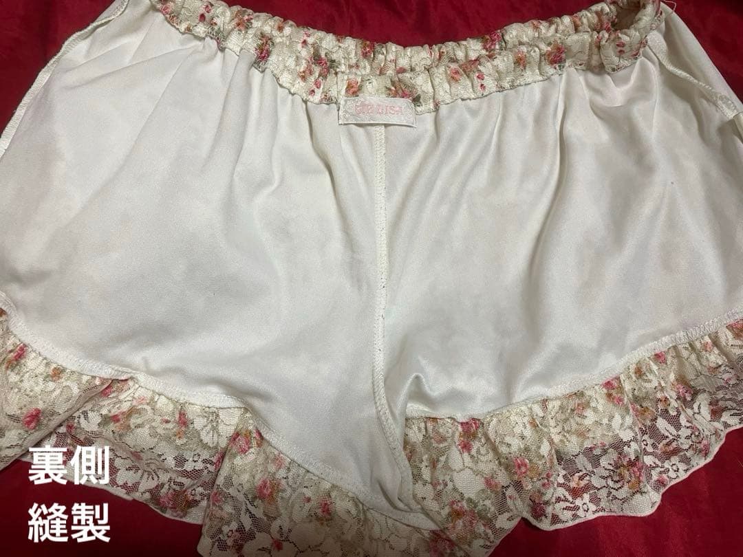 希少y2kフリル総レース花柄スカートパンツ