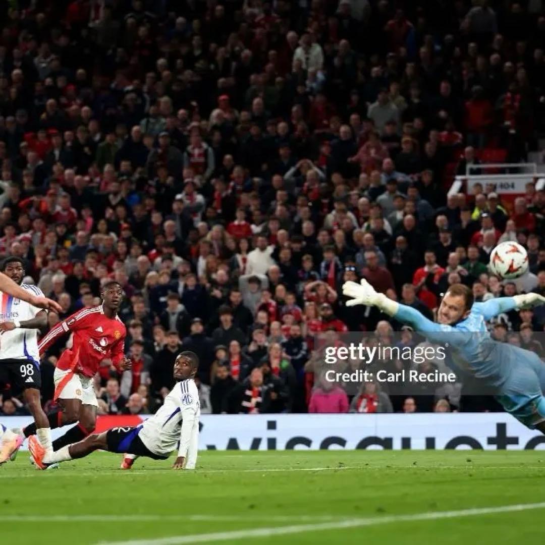 マンチェスターU メイヌー オーセンティック S 新品