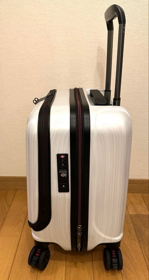 値下げ【極美品】ProevoキャリーケースSS 静音 キャスター ストッパー付き