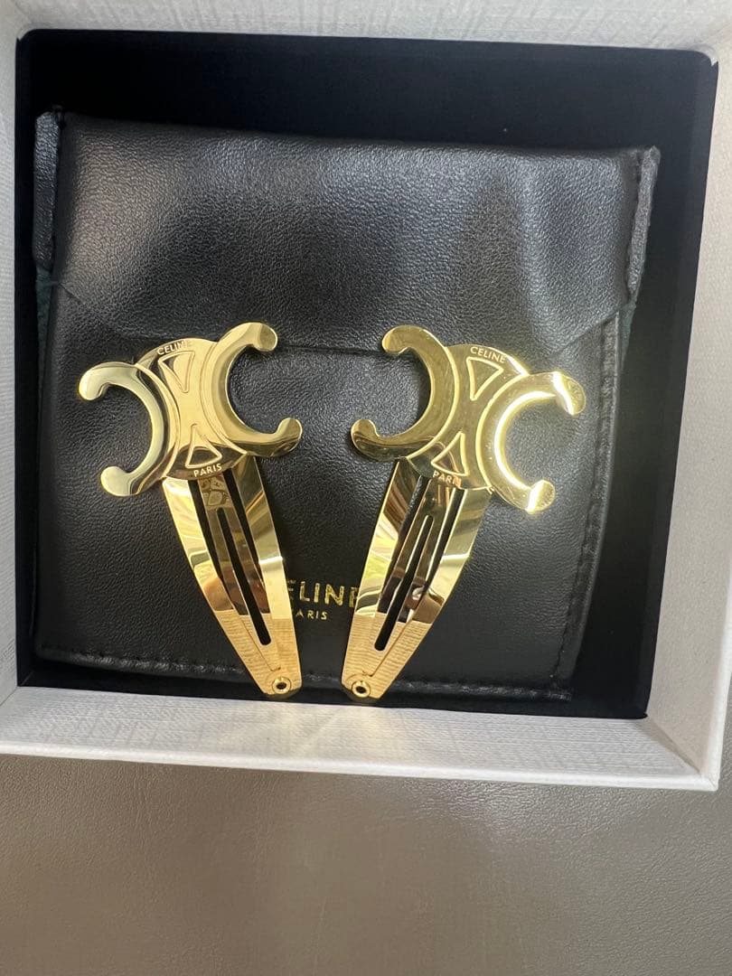 極美品　セリーヌ　ヘアピン　ヘアクリップ　ゴールド　2つセット