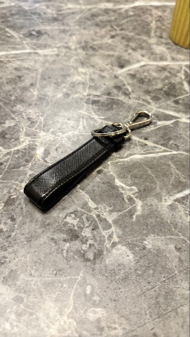 PRADA サフィアーノ レザー キーリング