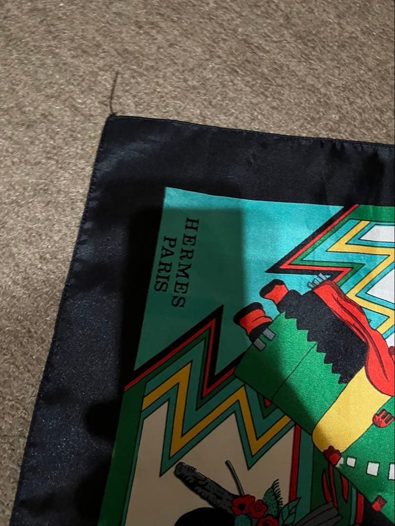 Hermes シルク スカーフ 大判