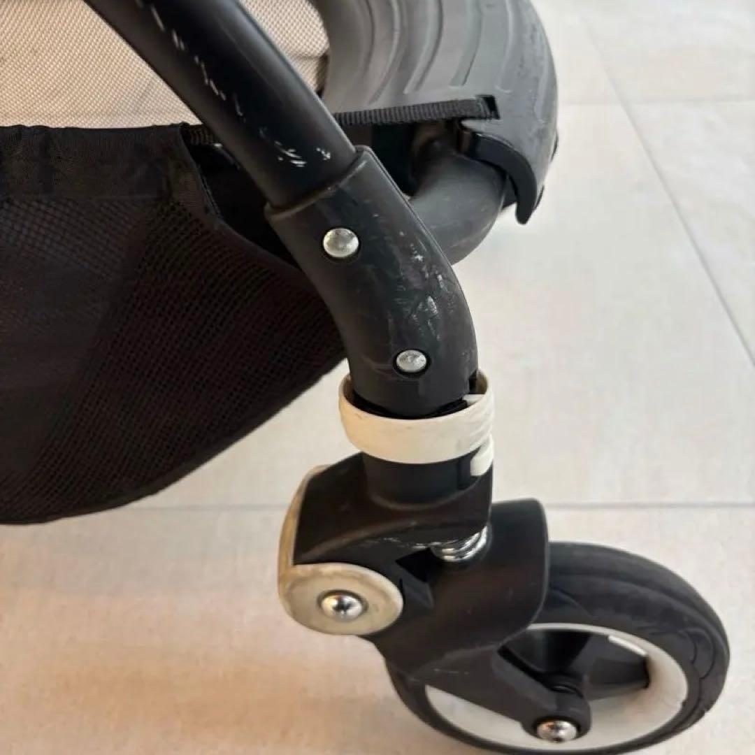 ナイキの靴付き　黒 ベビーカー バガブー ビー5 雨具　カップ　ポーチ