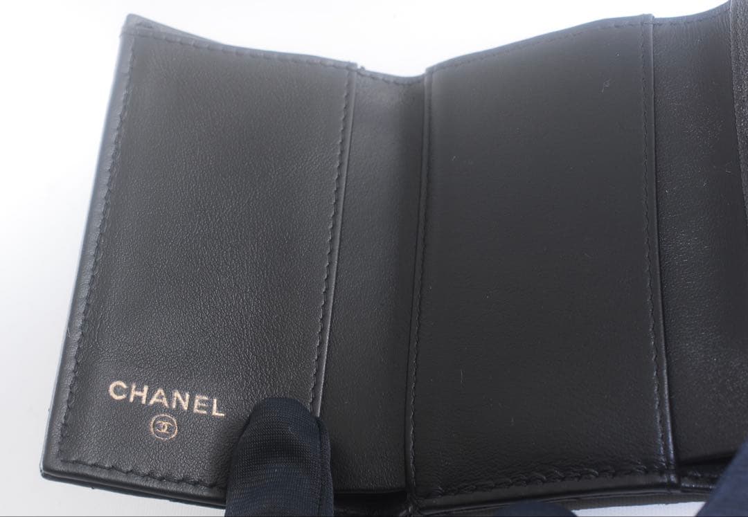 CHANEL＊ボーイシャネル＊キャビアスキン＊三つ折り財布＊マトラッセ