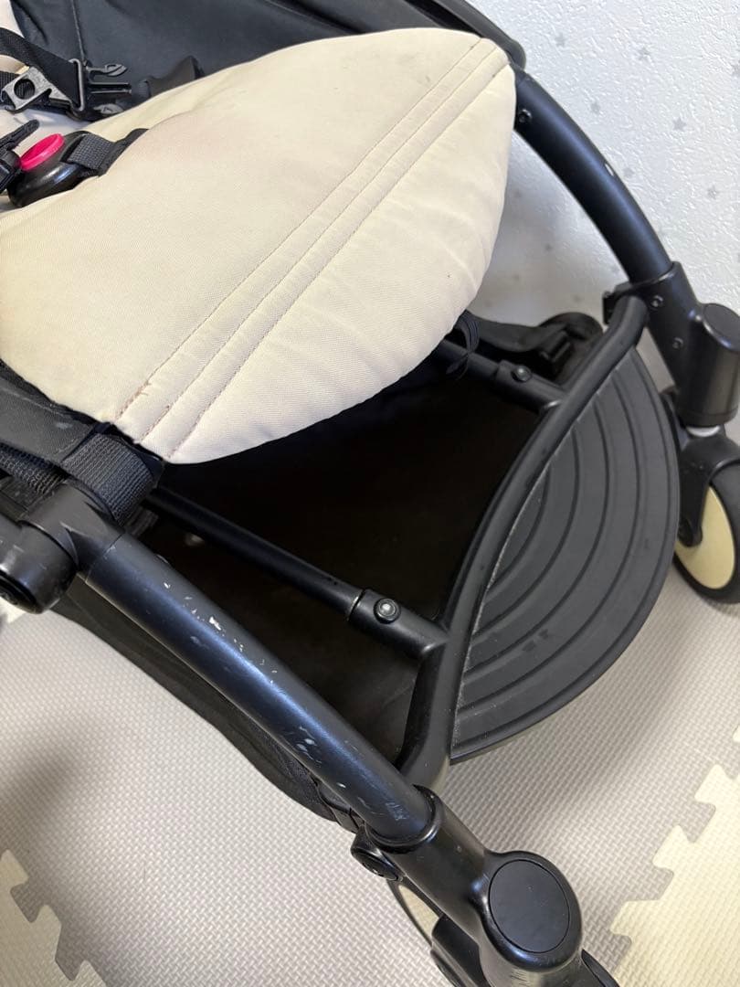 YOYO +ベビーカー　ベージュ 折りたたみ式