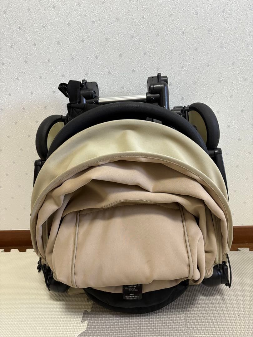 YOYO +ベビーカー　ベージュ 折りたたみ式