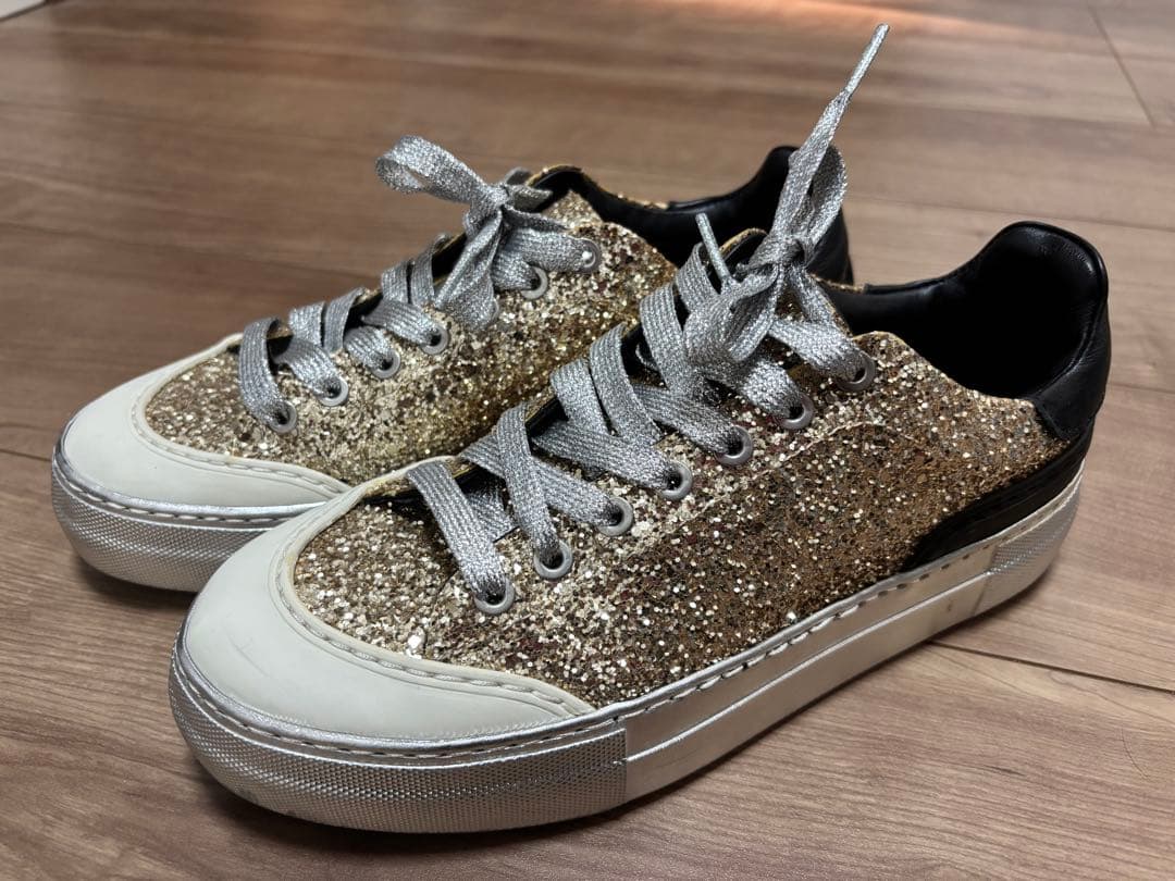 【状態良】N°21★ヌメロヴェントゥーノ　ラメスニーカー