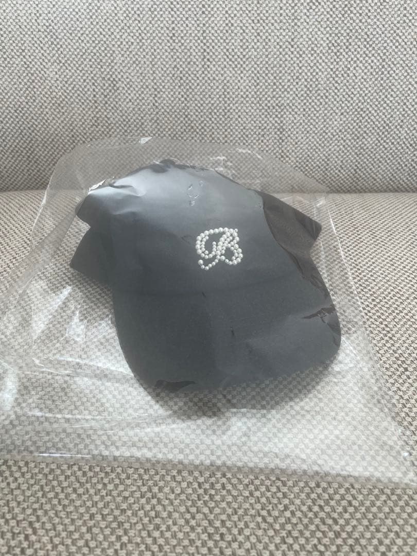 MADISONBLUE キャップ パールビーズ グレー　新品未使用品ショッパー付