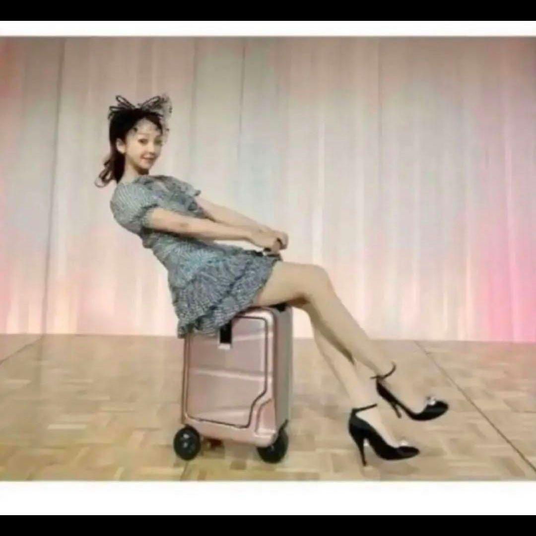 【44】HANZO シルバー　乗れる　電源 スーツケース キャリー