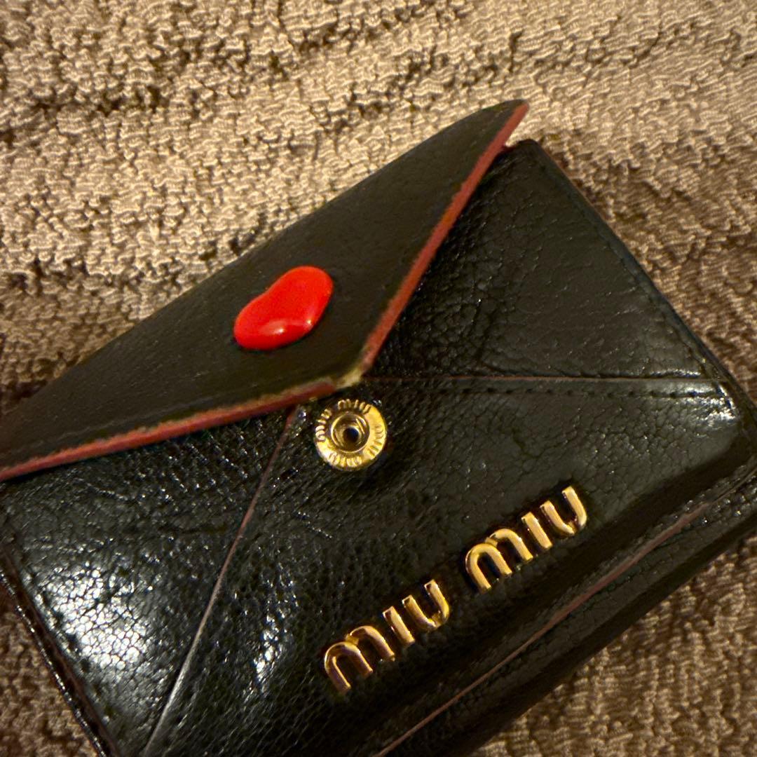 ミュウミュウ　三つ折り　マドラス　ハード　ラブレー　ブラック　バイカラー