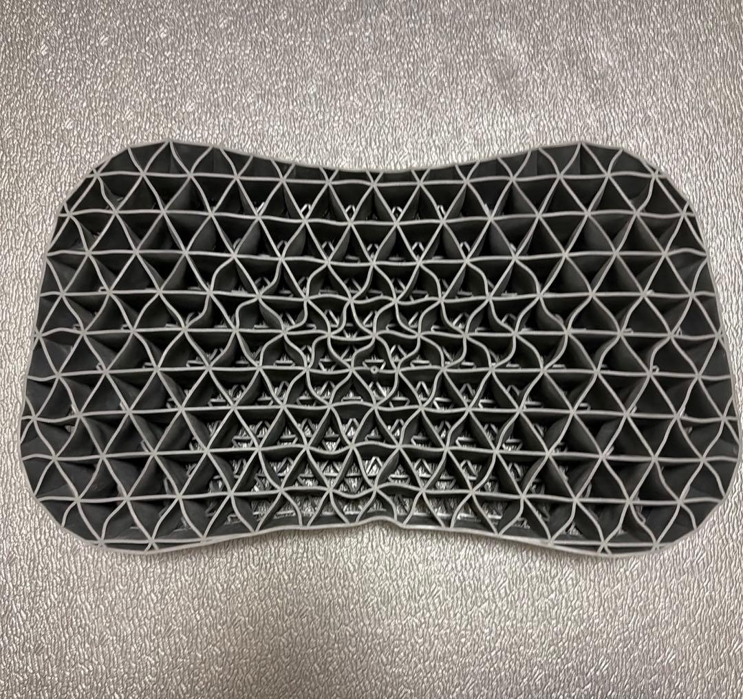 ヒツジのいらない枕 プレミアム ブラックレーベル 枕カバー付き 極美品