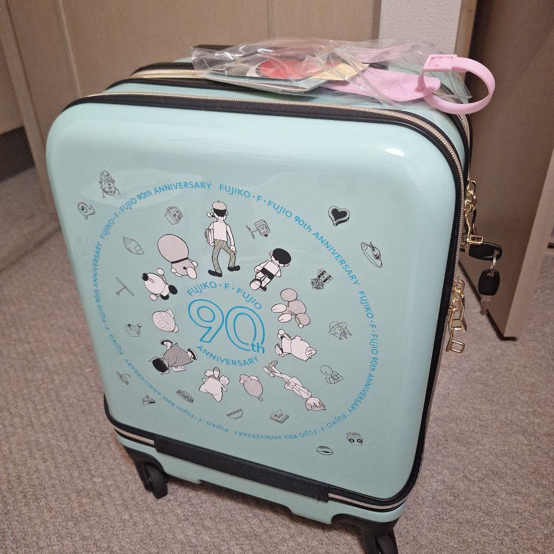 藤子不二雄90周年記念 ミントグリーンキャリーケース