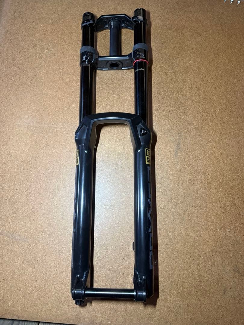 新型Rockshox Boxxer select 29インチ