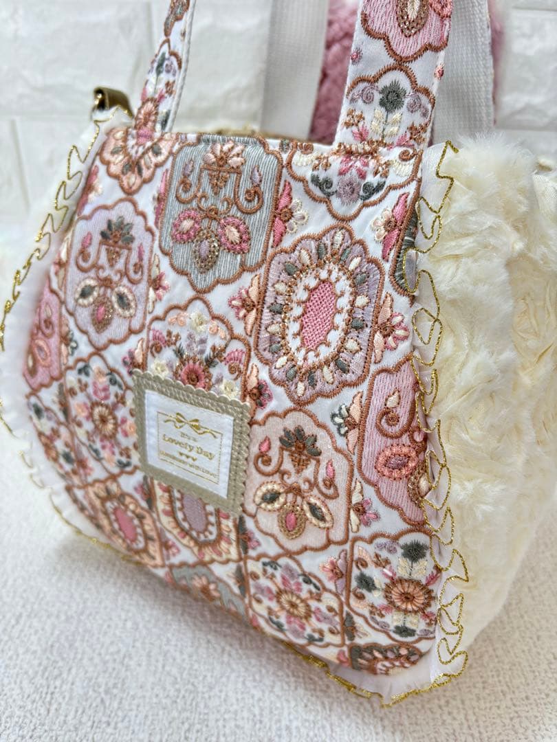 く*さ様 コヤンイサムチョン　ハンドメイド　 ファーバッグ　ルミちゃん　ピンクう