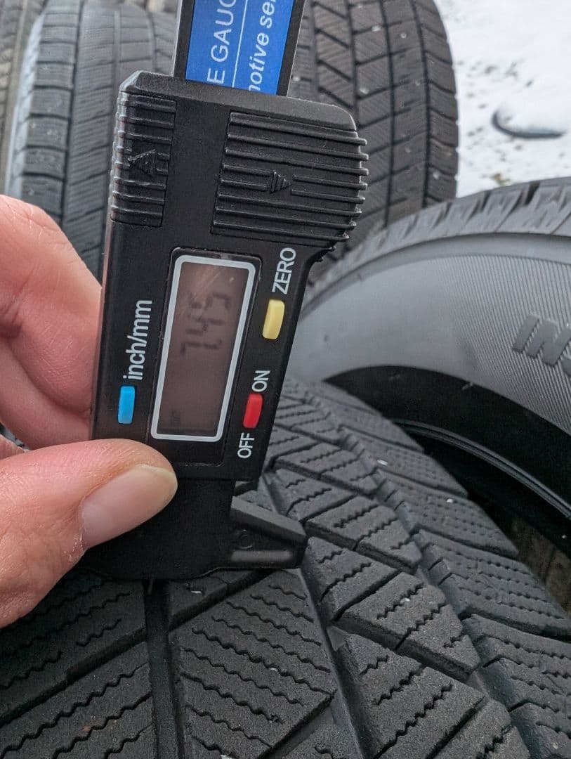 たきちゃん195/65r16 VRX3 スタッドレス4本