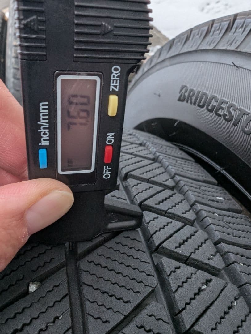 たきちゃん195/65r16 VRX3 スタッドレス4本