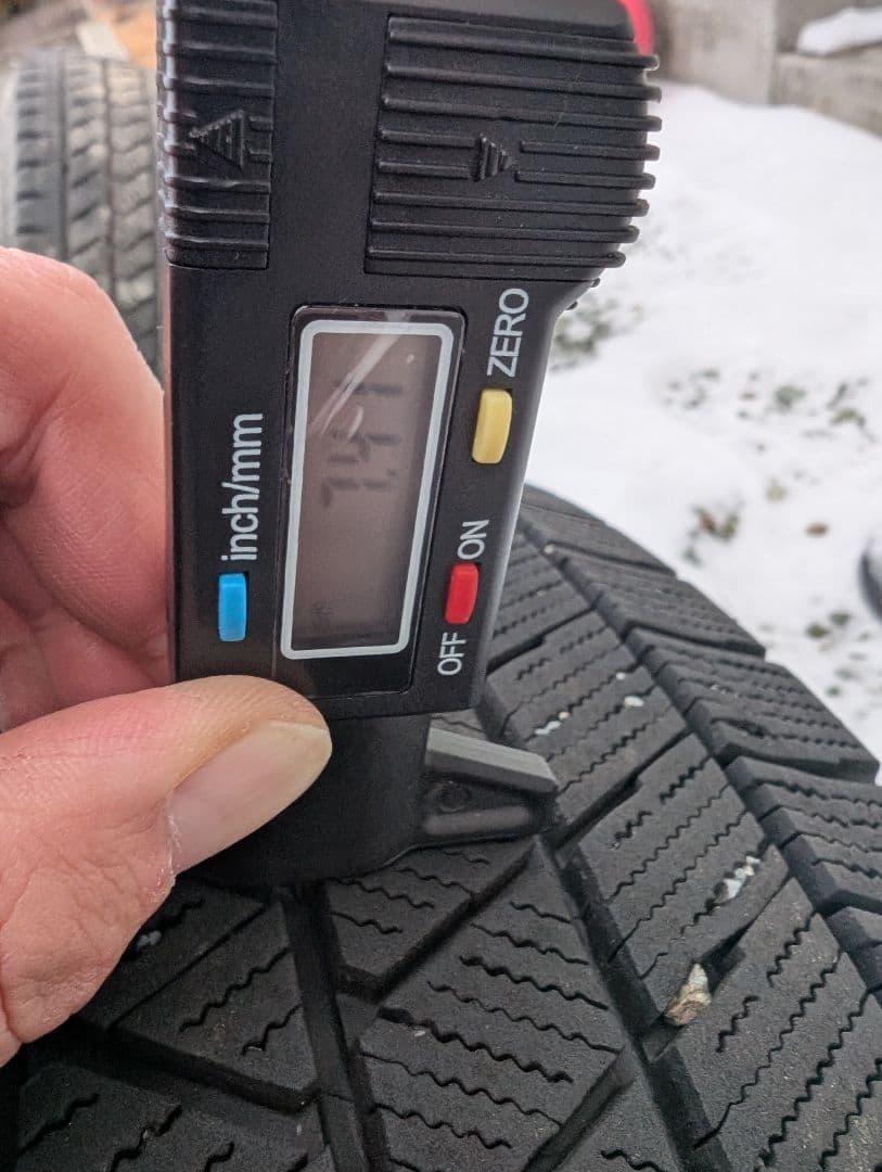 たきちゃん195/65r16 VRX3 スタッドレス4本