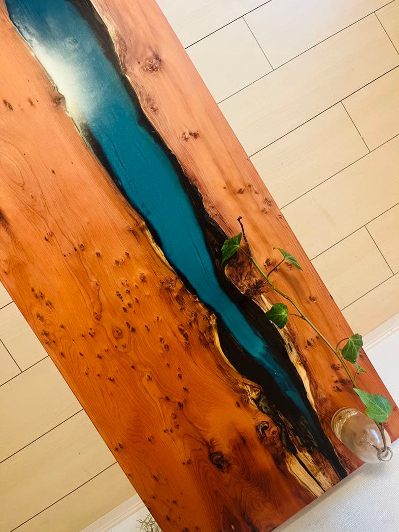 ローテーブル レジンテーブル　リバーテーブル　一位の木　アイアンテーブル