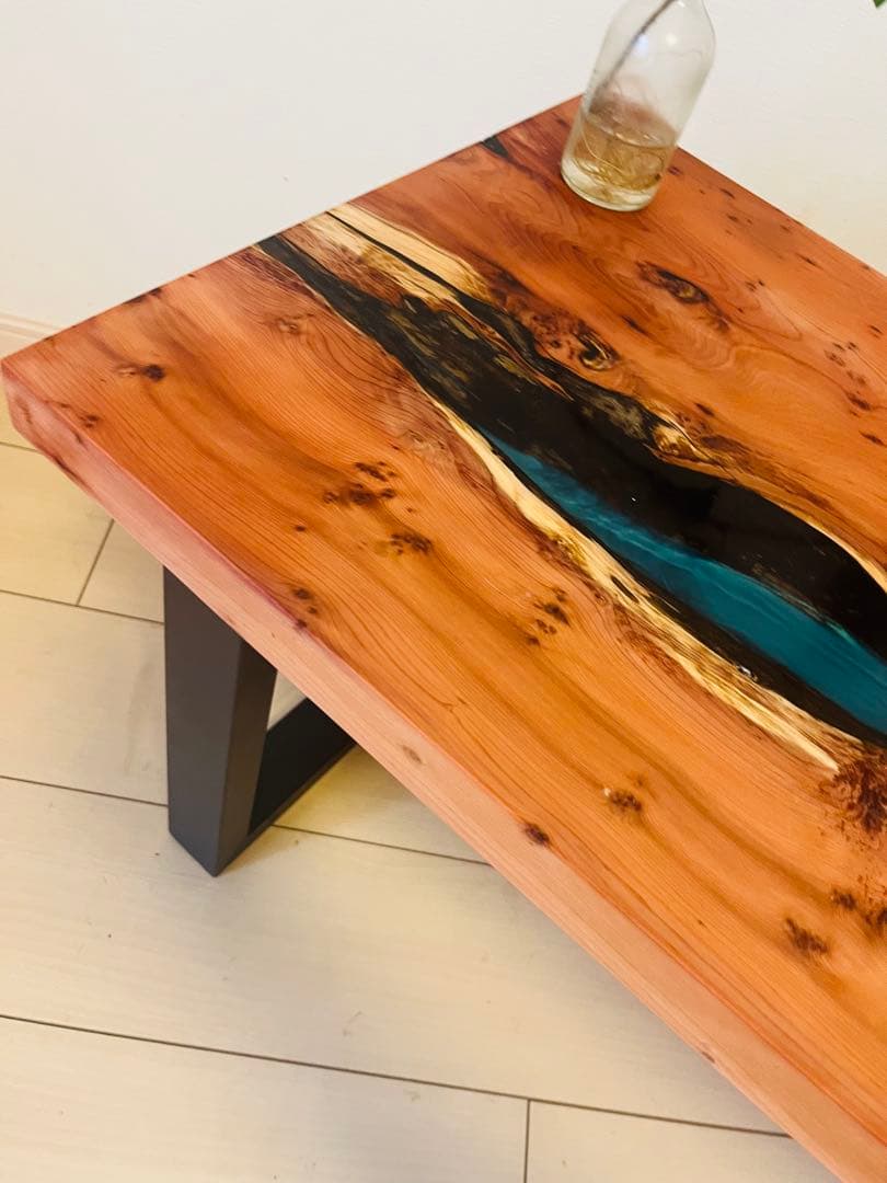 ローテーブル レジンテーブル　リバーテーブル　一位の木　アイアンテーブル