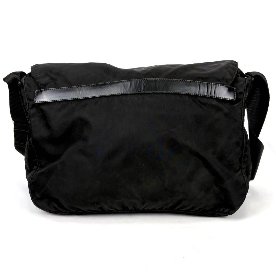 プラダ　PRADA メッセンジャーバッグ　トライアングルロゴ　ブラック　ナイロン