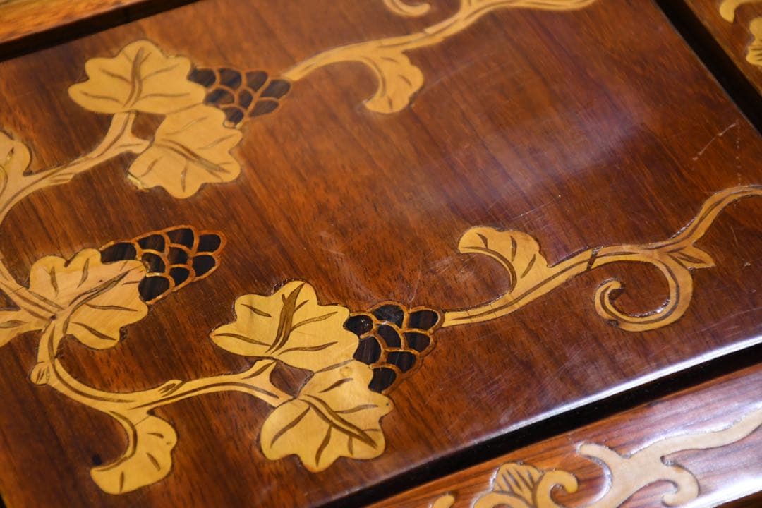 CHC46 唐木 カリン/花梨 無垢材 葡萄柄 象嵌細工 5段小引出し 姫タンス