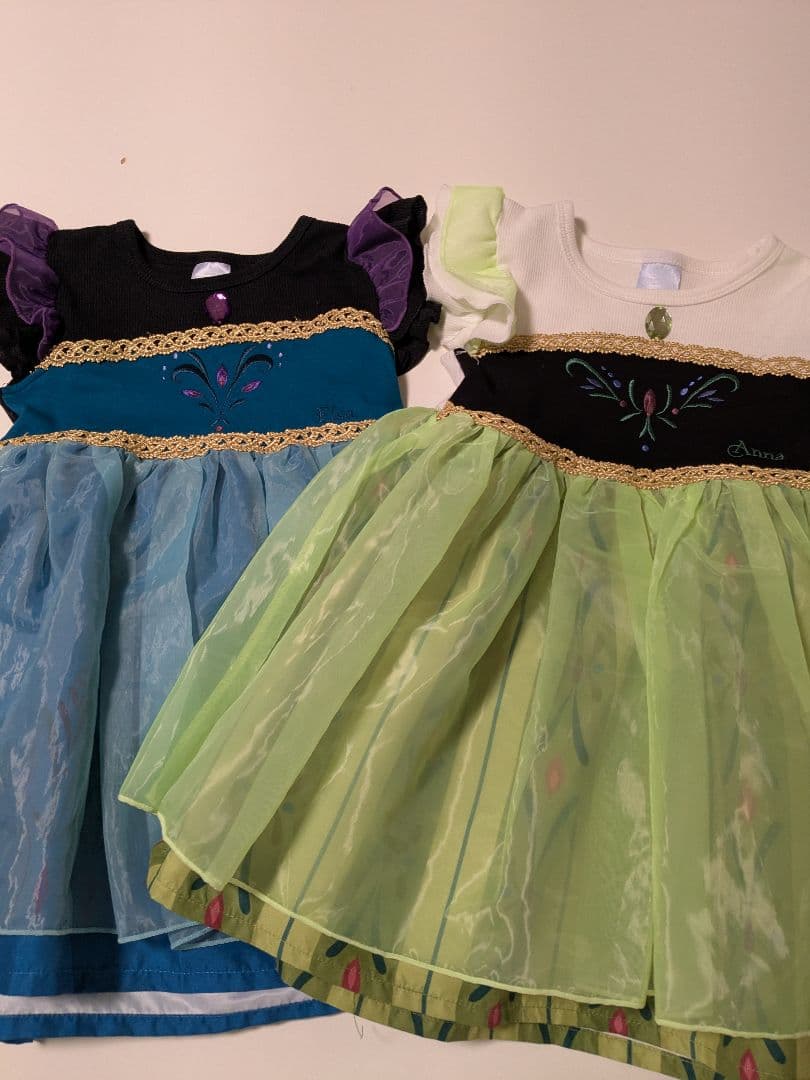 アナと雪の女王　100 美品　ドレス2着