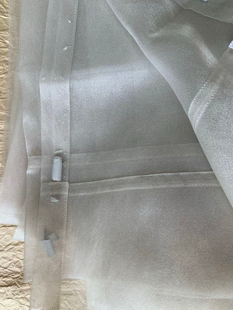 引っ掻き傷ありフィスバFISBA薄ベージュレースカーテン205×215が2枚