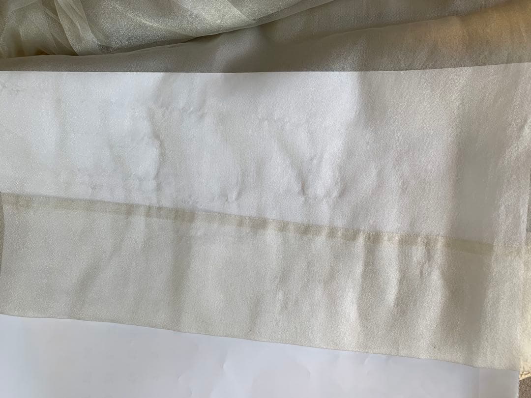 引っ掻き傷ありフィスバFISBA薄ベージュレースカーテン205×215が2枚