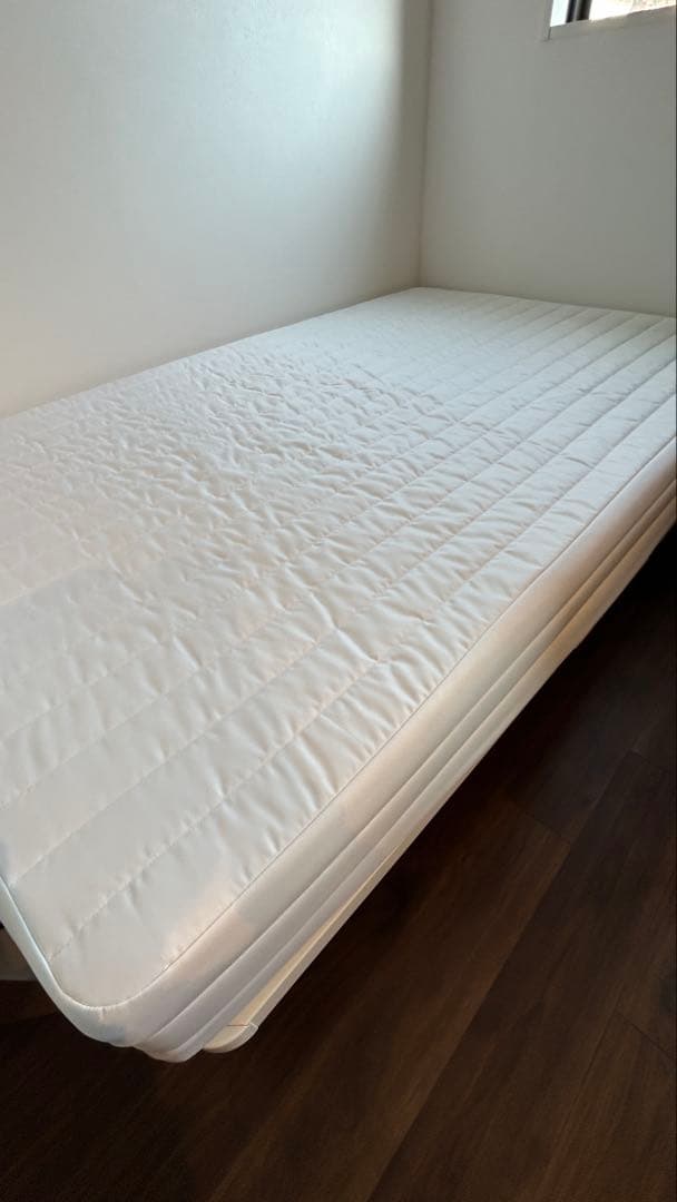 ちゃこ　セミダブル 脚付きマットレス ホワイト／未使用