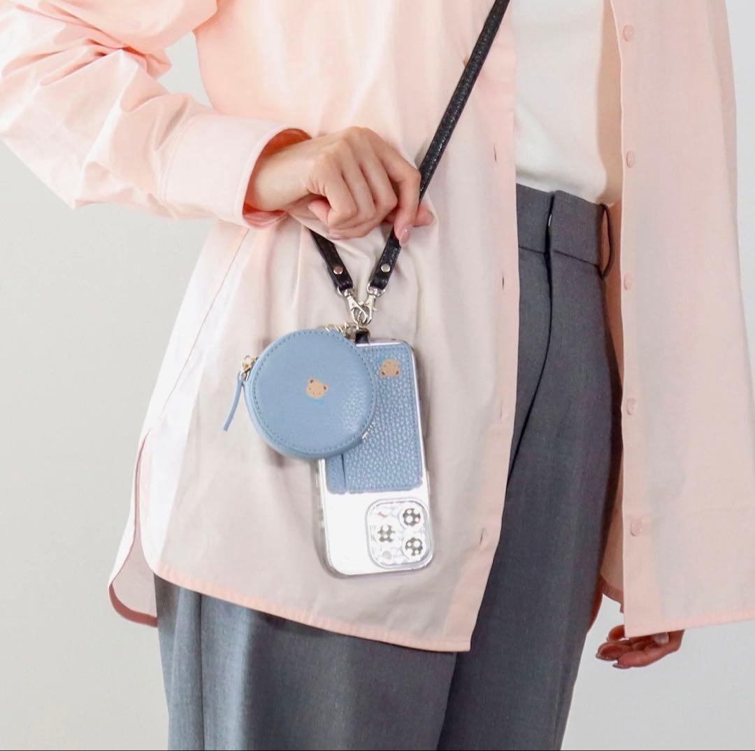 新品　ファミリア　レザーポーチ　ピンク　チャーム　小物ポーチ　ケース