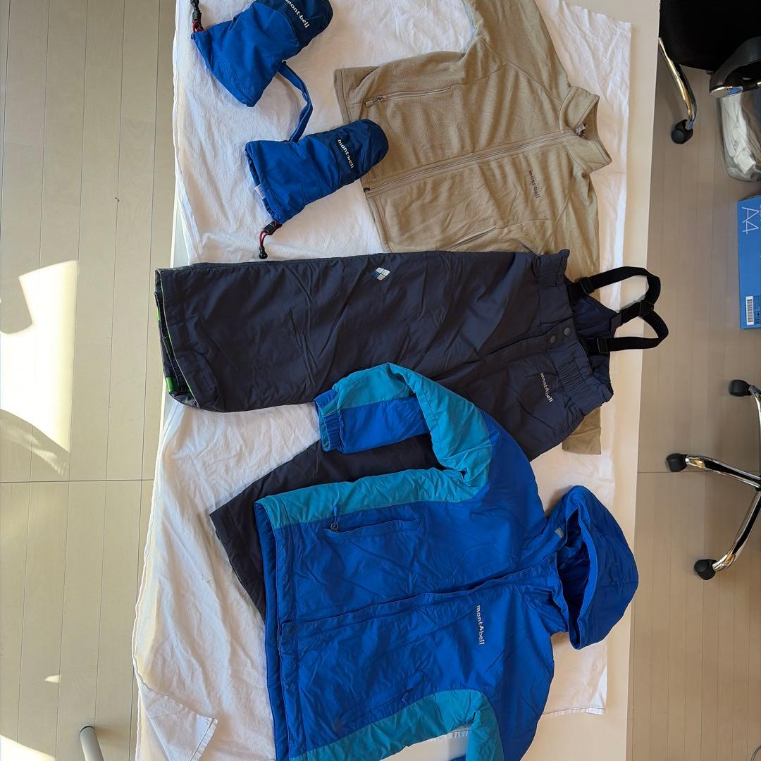 子ども用スキーウェア 青色 フード付き