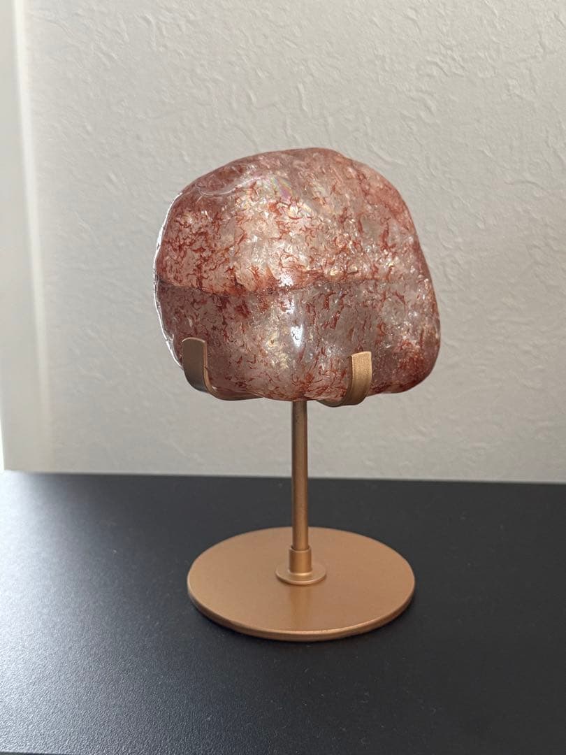 溢れる虹　ノンポリッシュ ファイヤークォーツ（ブラジル産／専用スタンド付き）