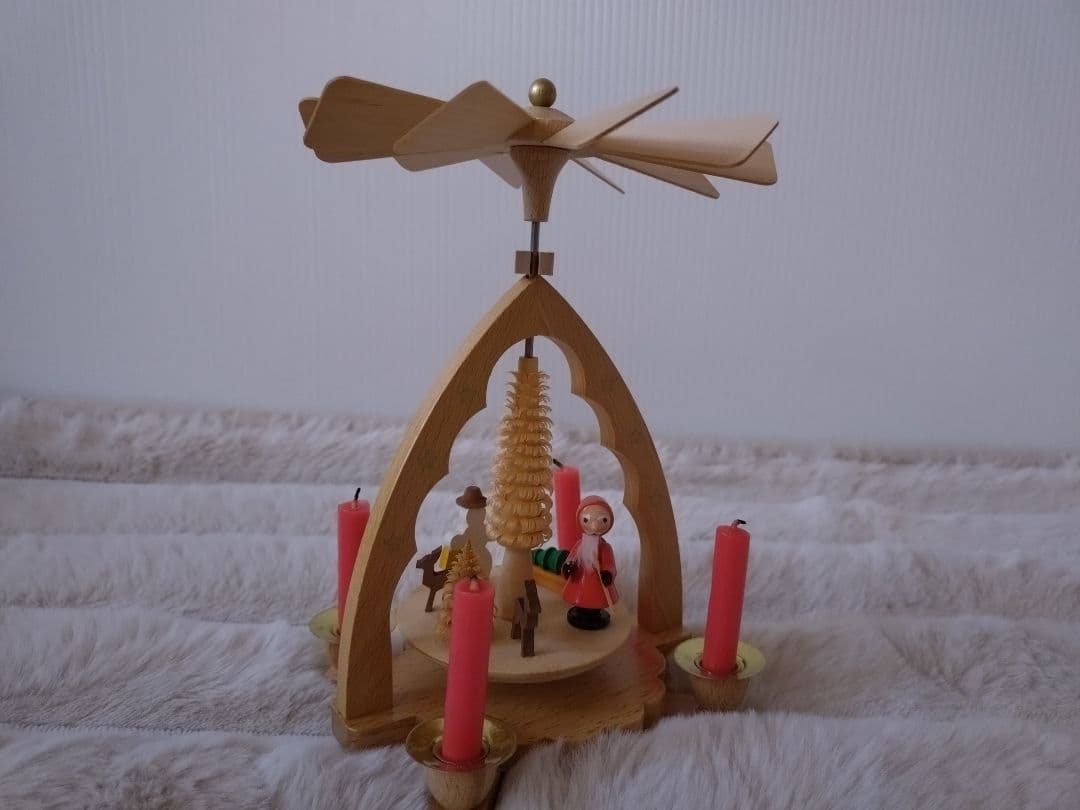 ザイフェン　木製クリスマスピラミッド