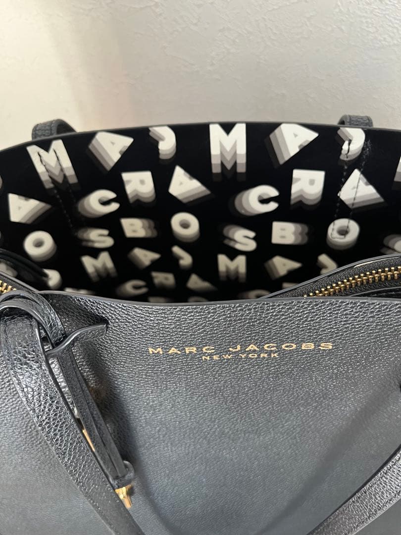 MARC JACOBS マークジェイコブストートバッグ A4サイズ収納可 黒
