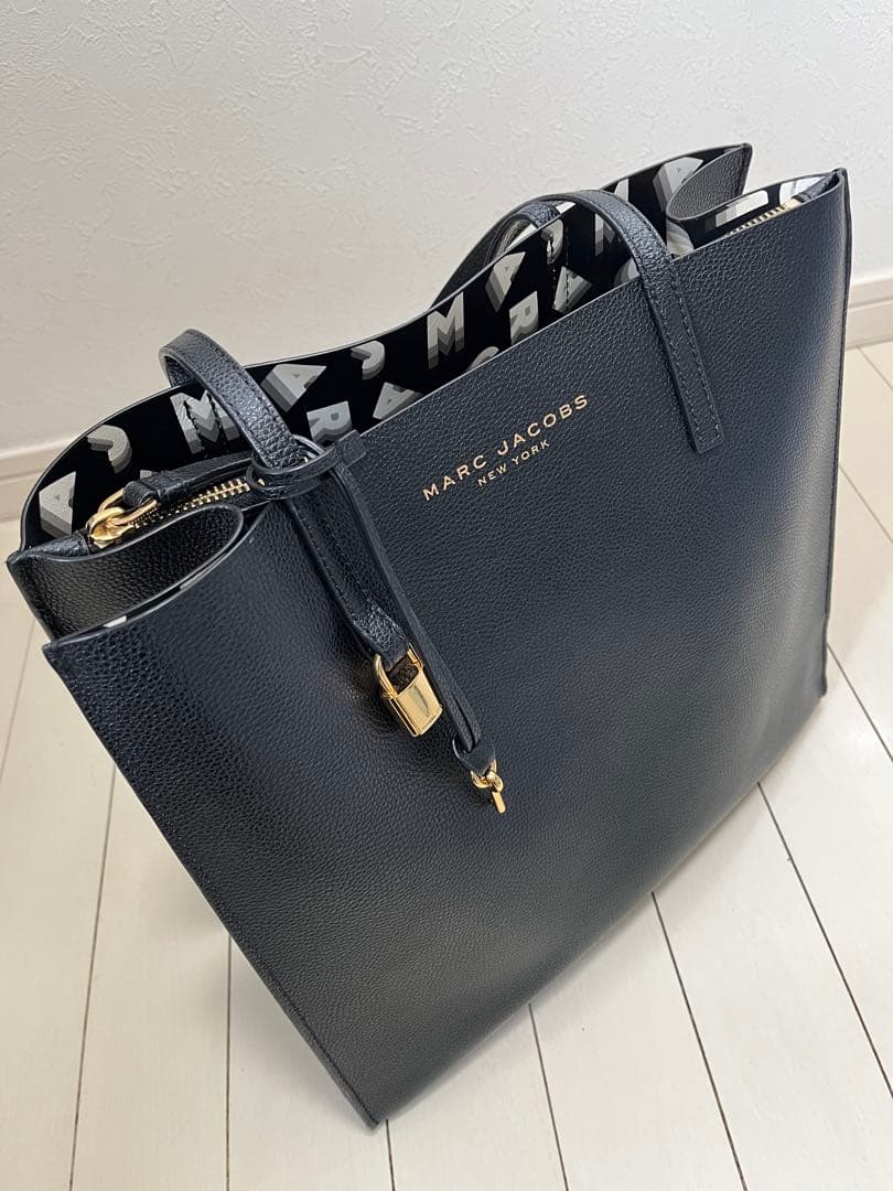 MARC JACOBS マークジェイコブストートバッグ A4サイズ収納可 黒