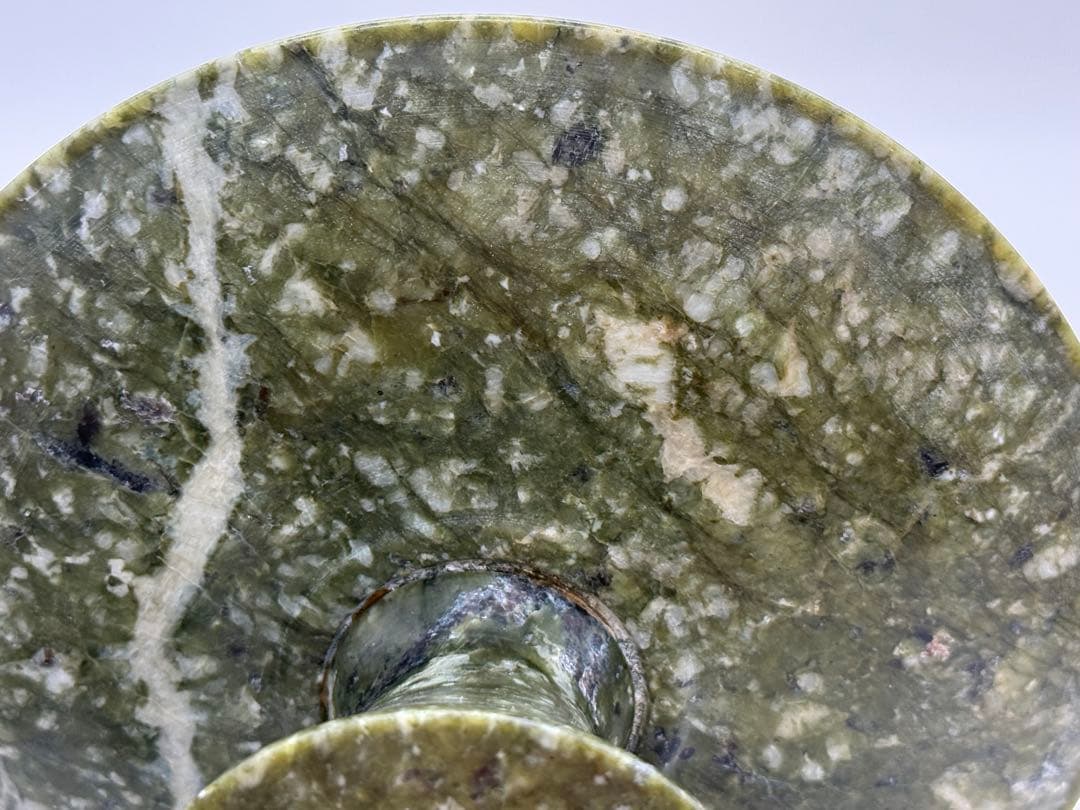 中国　砡製　高台皿　重さ675g 送料込み251113